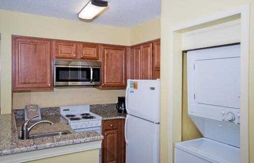 Hotel Breakers Oceanfront Boutique Resort On 27th