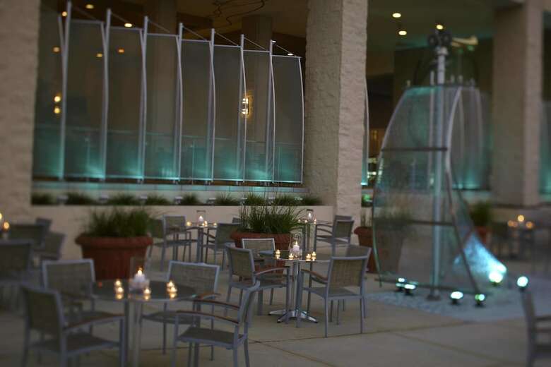Renaissance Mobile Riverview Plaza Hotel