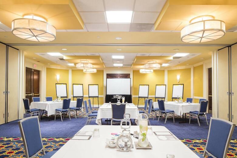 Renaissance Mobile Riverview Plaza Hotel