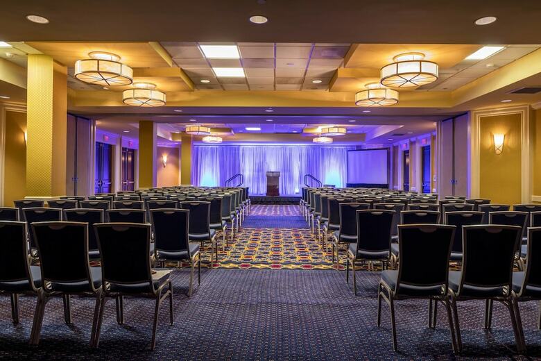Renaissance Mobile Riverview Plaza Hotel