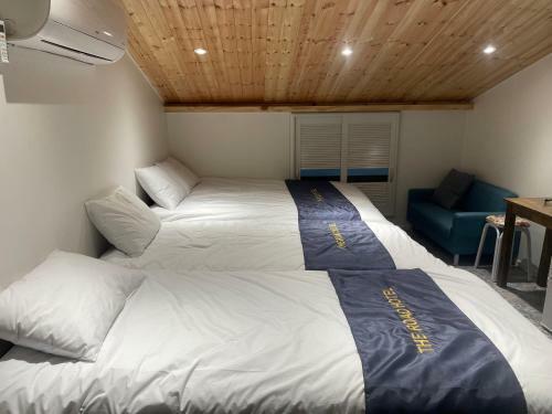 Hostal The Road Hotel