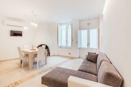 Villa Secret Garden - Suites & Apartments
