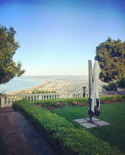 Villa Secret Garden - Suites & Apartments