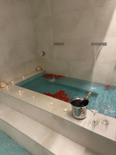 Villa Secret Garden - Suites & Apartments