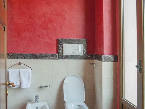 Tasteful Holiday Home In Vibonati With Private Pool