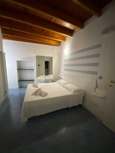 Hostal Carugio Rooms