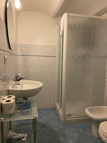 Hostal Carugio Rooms