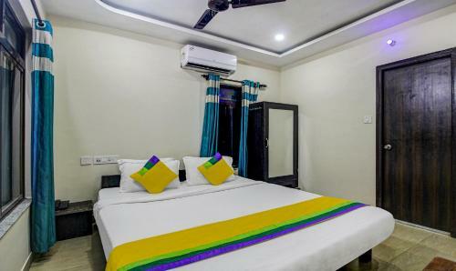 Hotel Treebo Trip Growval Residency Ahirini Market