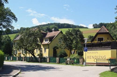 Hostal Pension Hendling