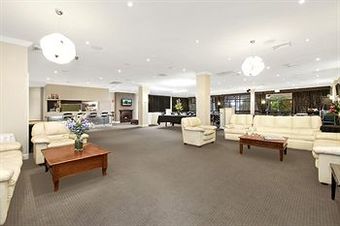 Hotel Checkers Resort