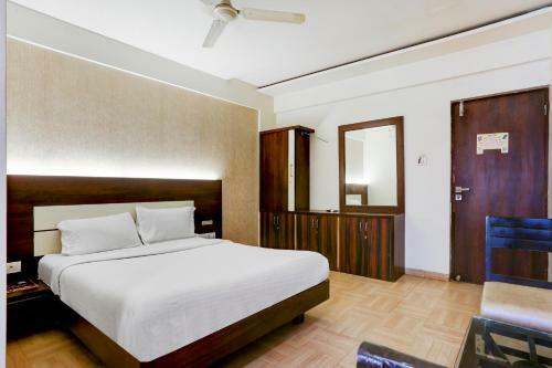Hotel Capital O 87144 Vinay Residency