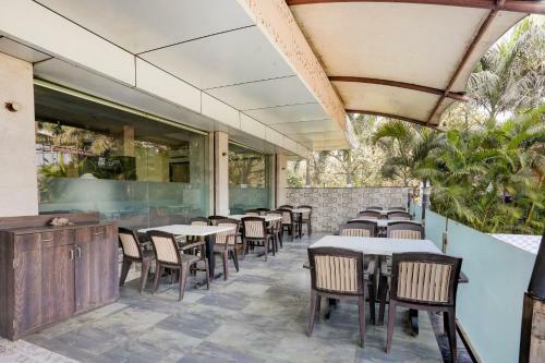 Hotel Capital O 87144 Vinay Residency