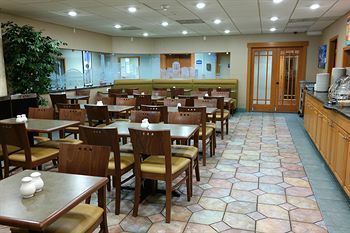 Hotel Quality Inn And Suites
