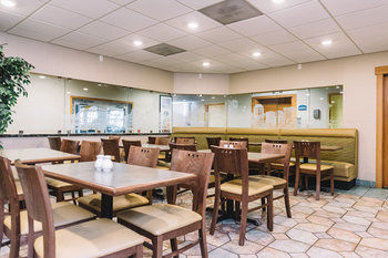 Hotel Quality Inn And Suites