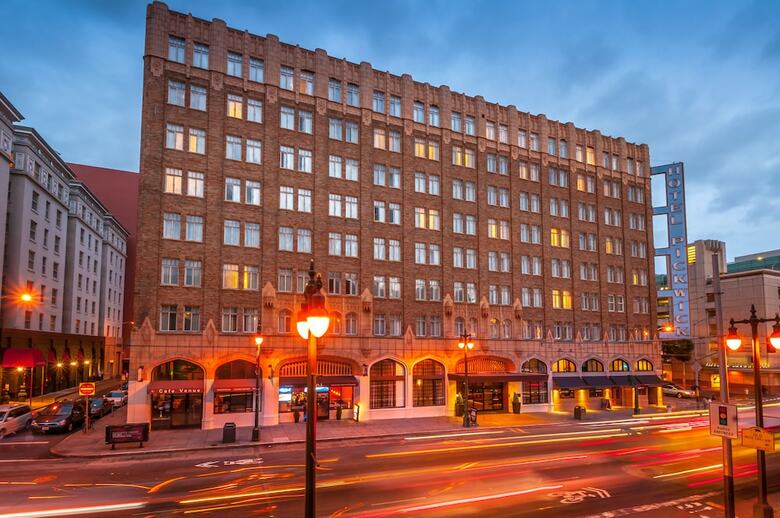 The Pickwick Hotel