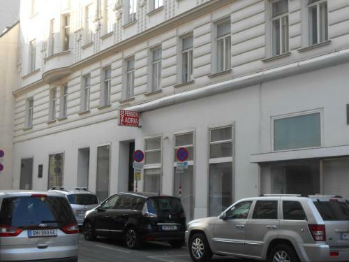 Hostal Hotel Pension Adria