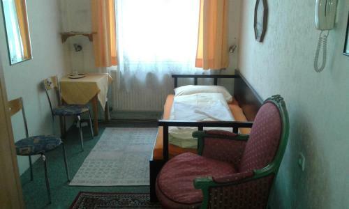 Hostal Hotel Pension Adria
