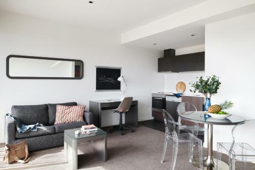 Aparthotel Dandenong Central Apartments