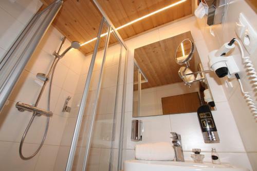 Hostal Haus Alpengl�hn