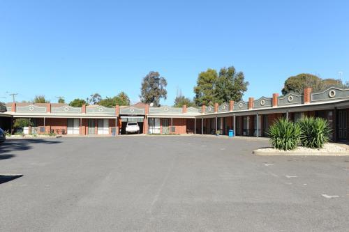 Golden Reef Motor Inn