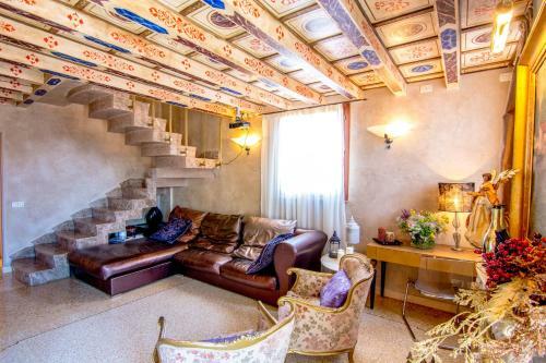 Opera Luxury Apartment