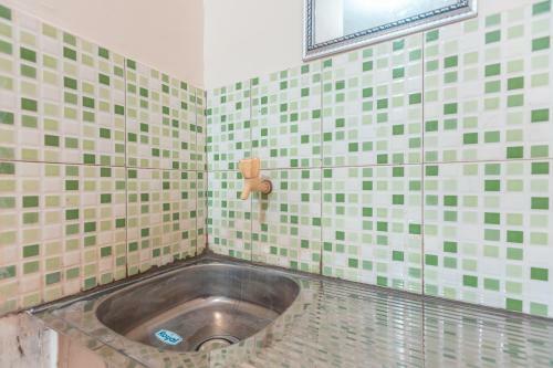 Hotel Oyo Life 2424 Kost Luqman 2