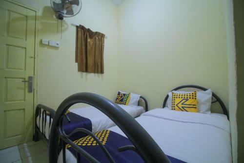 Hotel Spot On 2305 Andys Nur Penginapan
