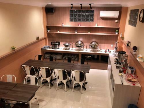 Lcr Hotel