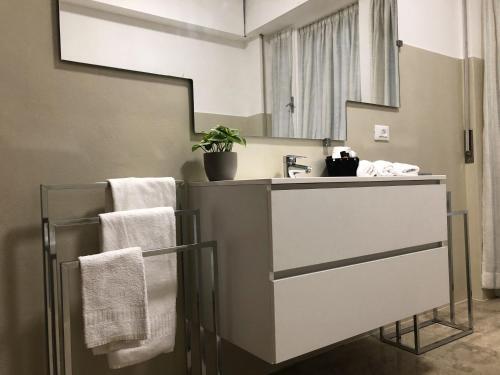 Riverview City Apartment