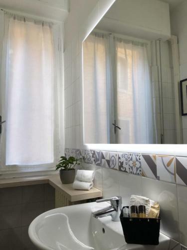Riverview City Apartment