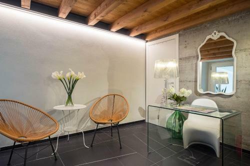 Hostal Teatro Romano Easy Suites