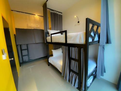 Fishtail Hostel Phuket