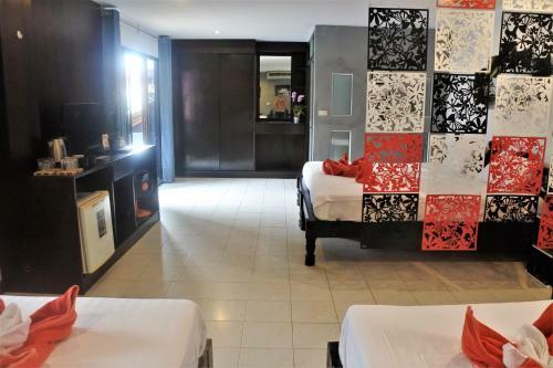 Hotel Hi Karon Beach Family Room