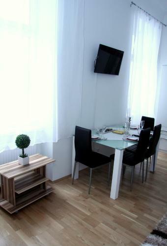 Alive Apartments