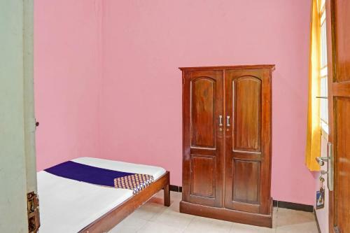 Hotel Spot On 90729 Sekar Guest House Jember