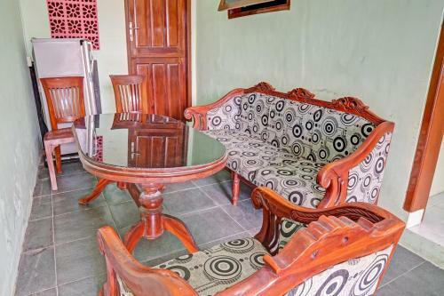 Hotel Spot On 90729 Sekar Guest House Jember