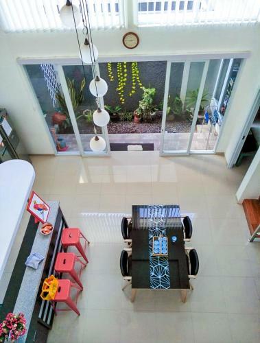Villa Mangli Monochrome Syariah By Ecomerceloka