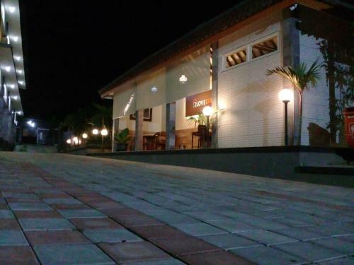 Hotel Wisma Lovebird