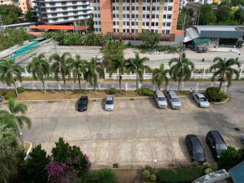 Apartamento Naphatsawan Mansion