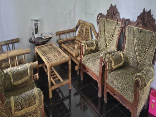 Suliyati Homestay