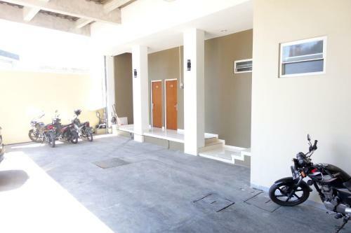 Hostal Kelir Residence