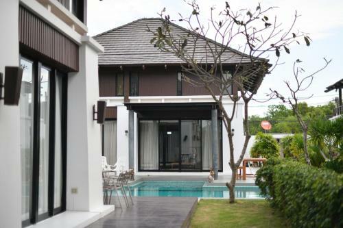 The Oriental Beach Pool Villa And Village