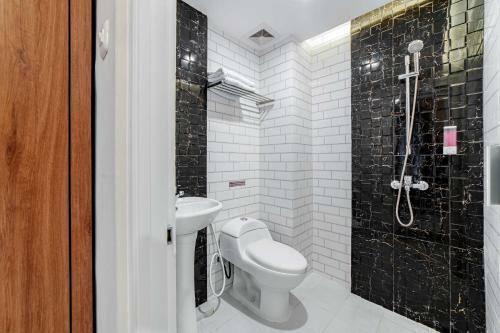 Hotel Tree Homestay Redpartner