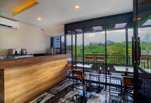 Hotel Tree Homestay Redpartner