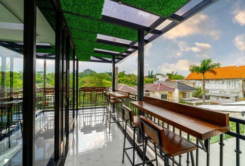 Hotel Tree Homestay Redpartner