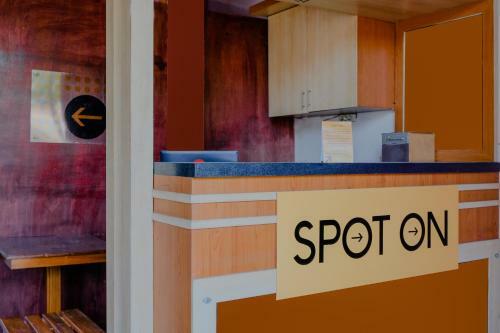 Hotel Spot On 1759 Family Residence