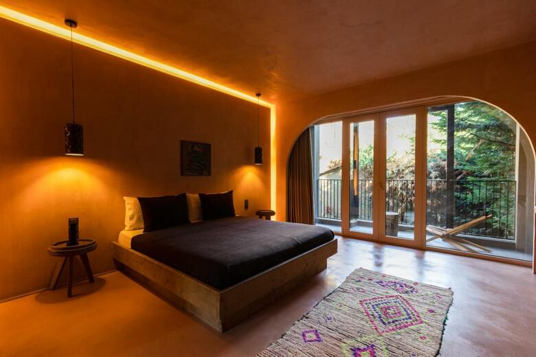 Life Gallery Hotel