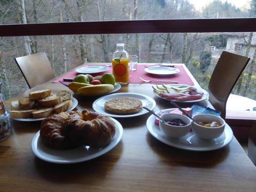 Hostal Rural Arrobi Borda