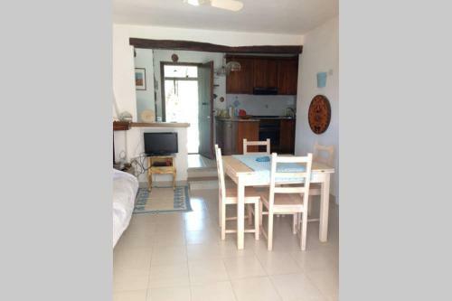 Villasimius Villa And Garden, 10 Min From Beach