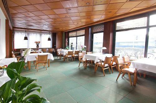Hotel Sch�nfeld